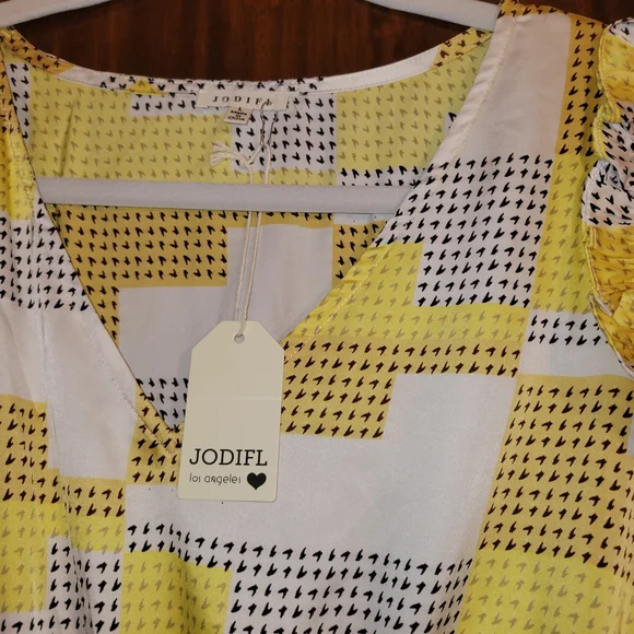 Jodifl Yellow and White Patterned Sleeveless Summer Dress - Picture 3 of 7